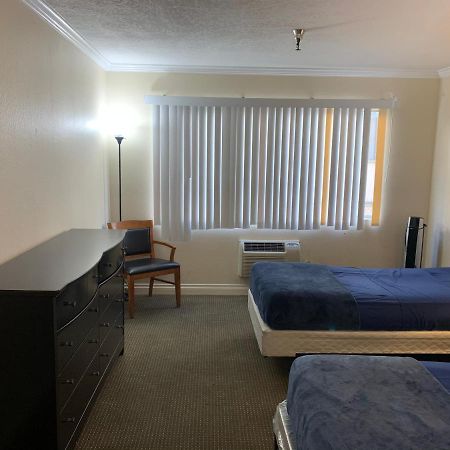 Charming Double Bed Hotel Style Los Angeles Exterior photo